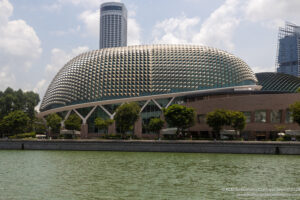 Esplanade – Theatres on the Bay with a large dome on the side of it