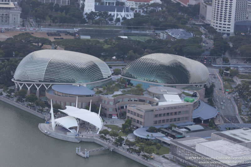 a large building with a large roof