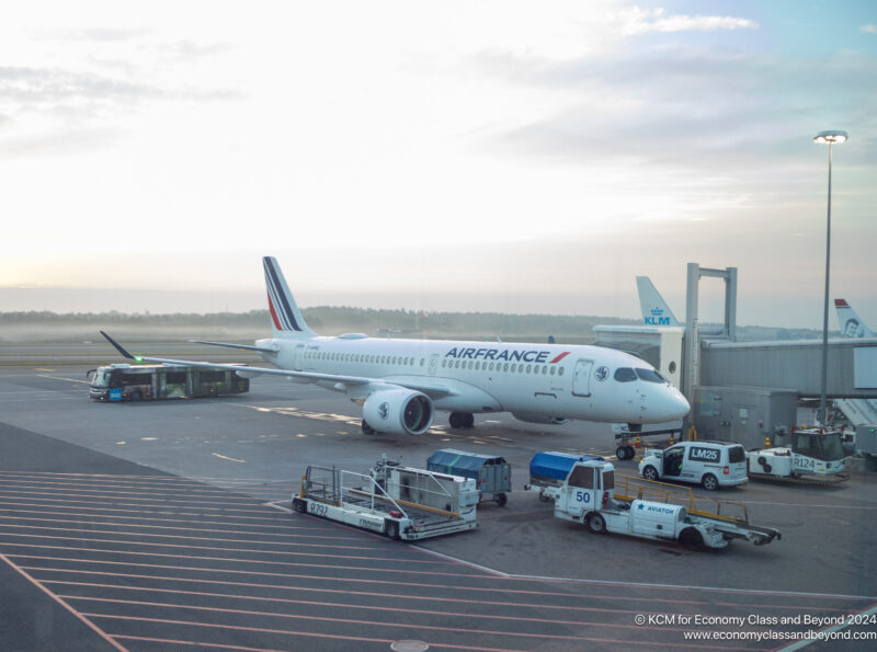 Airplane Art – Air France Airbus A220-300 at Helsinki Airport - Image, Economy Class and Beyond