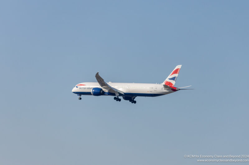 British Airways Boeung 787-10 on final approch to Chicago O'Hare - Image, Economy Class and Beyond