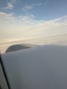 a view of the wing of an airplane