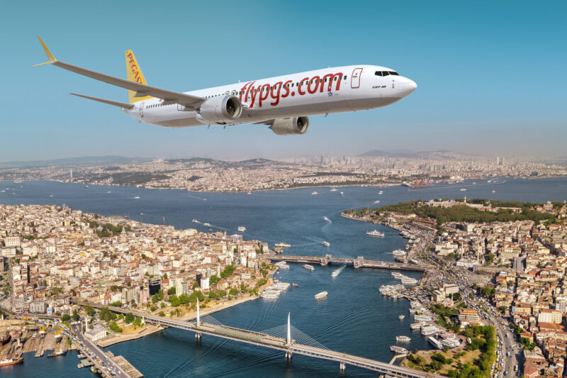 Boeing Pegasus Airlines 737-10. Pegasus Airlines Orders Up to 200 Boeing 737-10 Airplanes