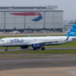 jetBlue Airbus A321LR taxiing at London Heathrow - Image, Economy Class and Beyond