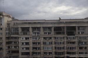 a building with many windows