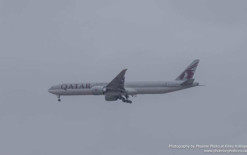 Qatar Airways Boeing 777-300ER arriving at Chicago O'Hare - Image, Economy Class and Beyond