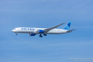 United Airlines Boeing 787-10 on finals for Chicago O'Hare International