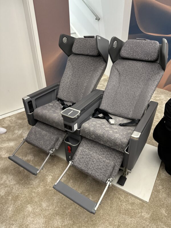 ANA Premium Economy Class seat (Recaro R4) Image, Economy Class and Beyond