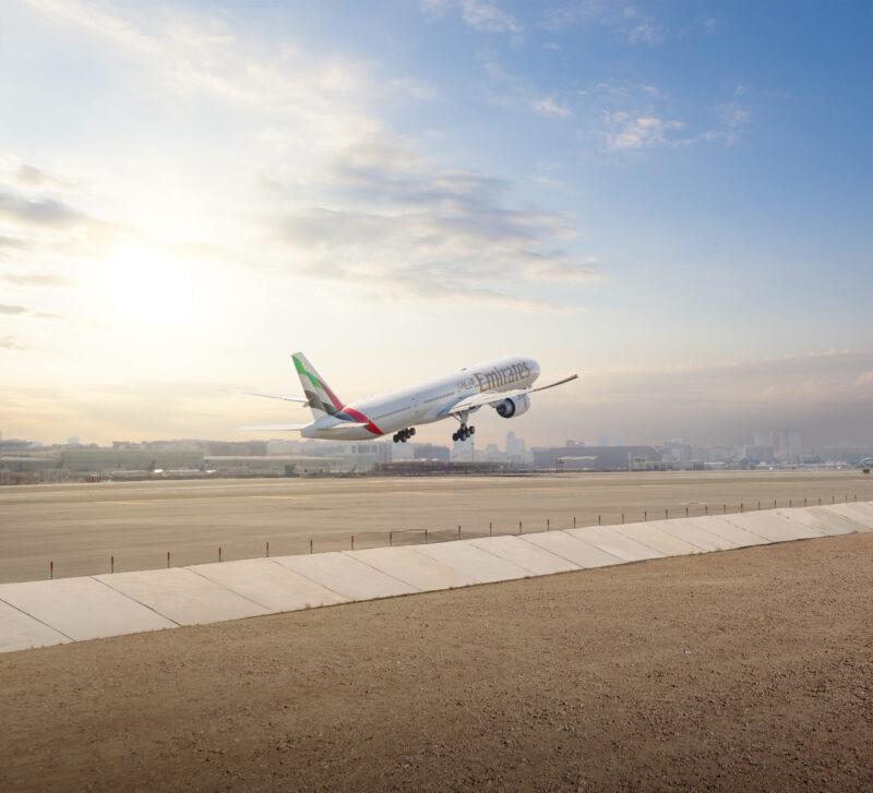 Emirates Boeing 777-200LR - Image Emirates