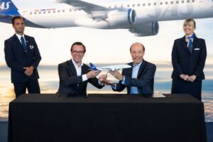 SAS LInk Embraer E195-E2 Signing ceromory - Image, SAS/Embraer