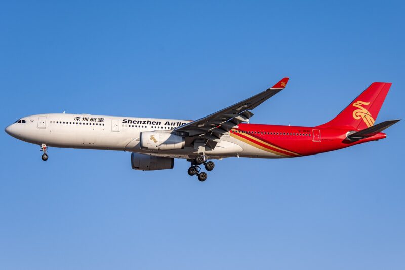 Shenzhen Airlines Airbus A3303-300 - ZH9105 B-1036 N509FZ, CC BY-SA 4.0 <https://creativecommons.org/licenses/by-sa/4.0>, via Wikimedia Commons