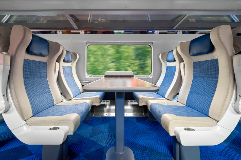 Mark 5a - First Class seat & table