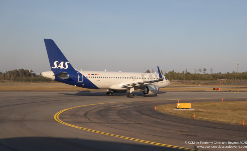 SAS Connect/SAS Airbus A320neo preparing to depart Stockholm Arlanda - Image, Economy Class and Beyond