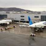 United Airlines Boeing 777-200ER and Boeing 787-9 at San Francisco International Airport - Image, Economy Class and Beyond