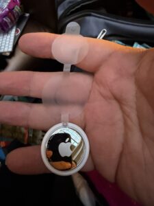 Apple AirTag - Image, Economy Class and Beyond