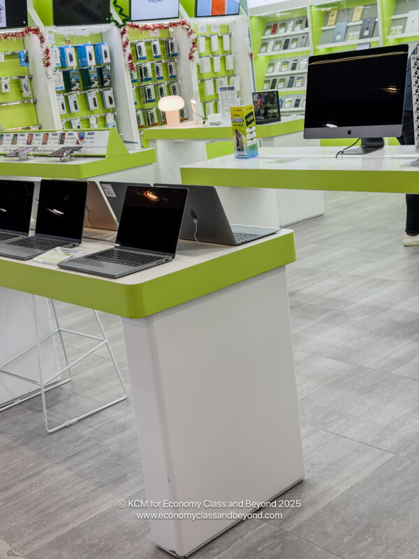 a laptops on a table in a store