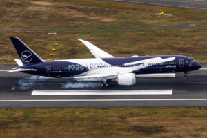 Lufthansa Boeing 787 in LH100 livery - Image, Lufthansa