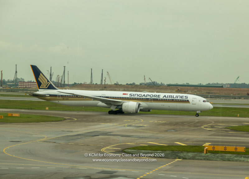 Singapore Airlines Boeing 787-10 taxiing at Changi Airport - Image, Economy Class and Beyond