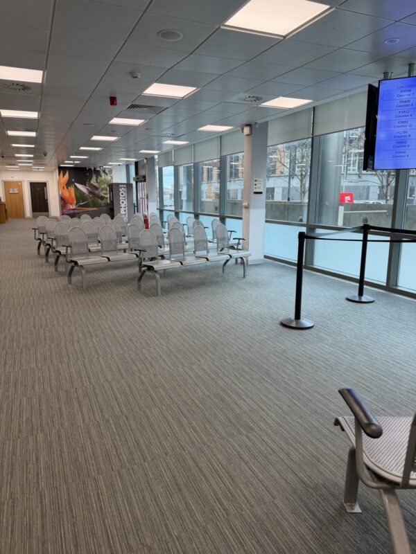 a row of chairs in a room