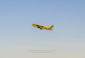 Spirit Airlines Airbus A320 climbing out of Chicago O'Hare - Image, Economy Class and Beyond