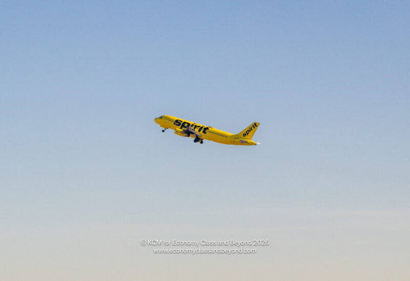 Spirit Airlines Airbus A320 climbing out of Chicago O'Hare - Image, Economy Class and Beyond
